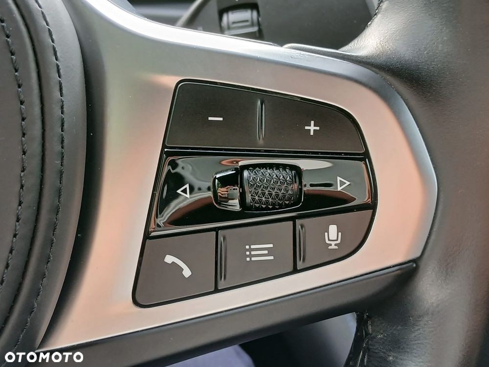 BMW i4 80.7kWh eDrive 35 M Sport - 17