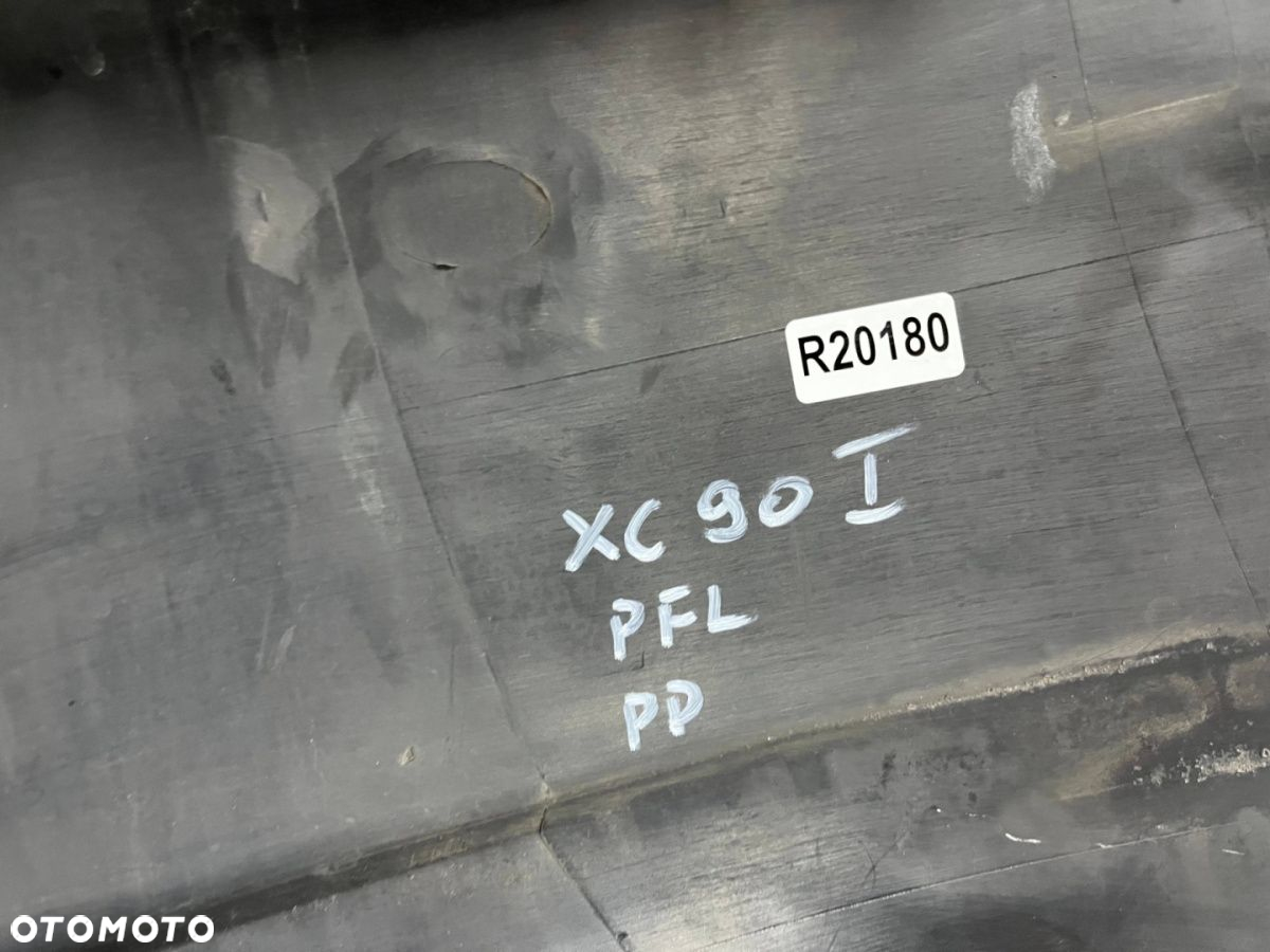 Zderzak przedni Volvo XC90 1 I 02-06r. narożnik zderzaka przedni prawy 08648335 - 11