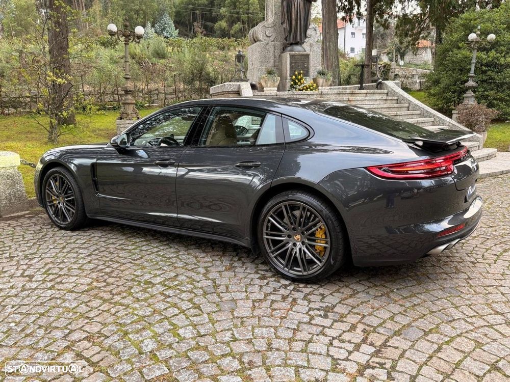 Porsche Panamera 4 S - 29