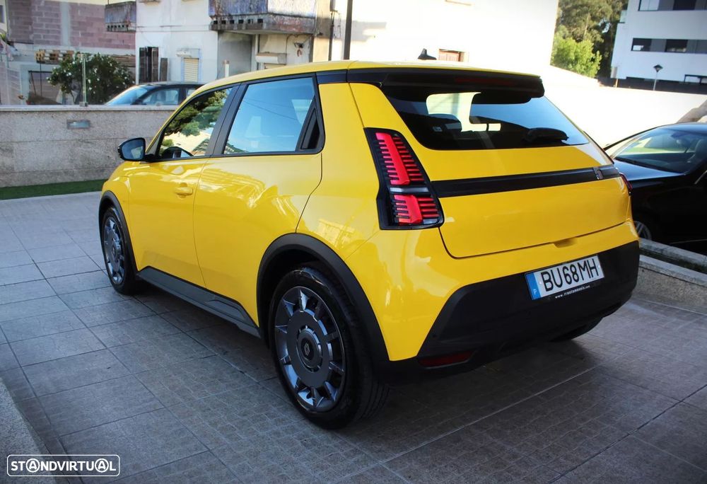 Renault 5 E-Tech 40 kWh Evolution Autonomia Urbana - 32
