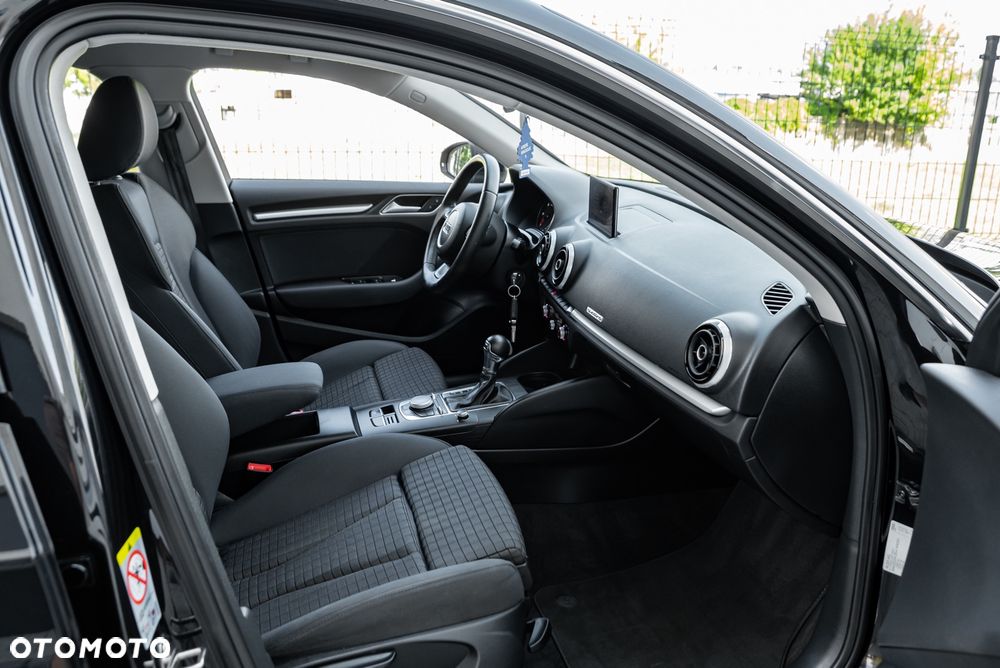 Audi A3 Sportback 2.0 TDI quattro S tronic design - 21