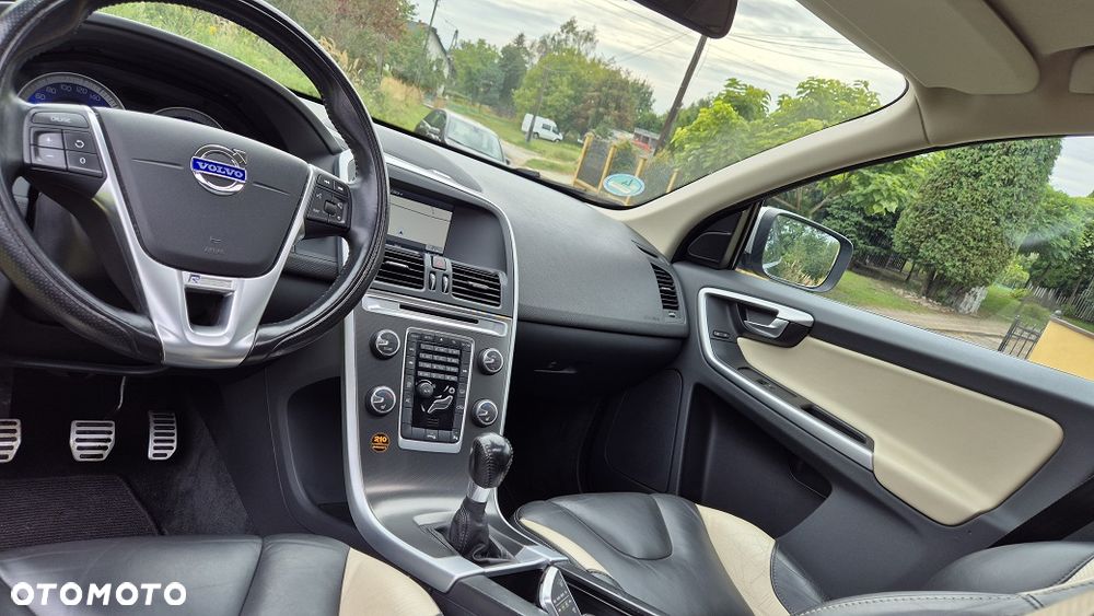 Volvo XC 60 D3 R-Design - 14