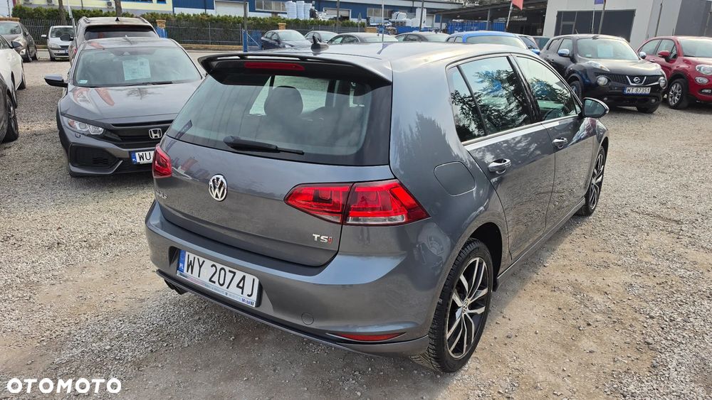 Volkswagen Golf - 4