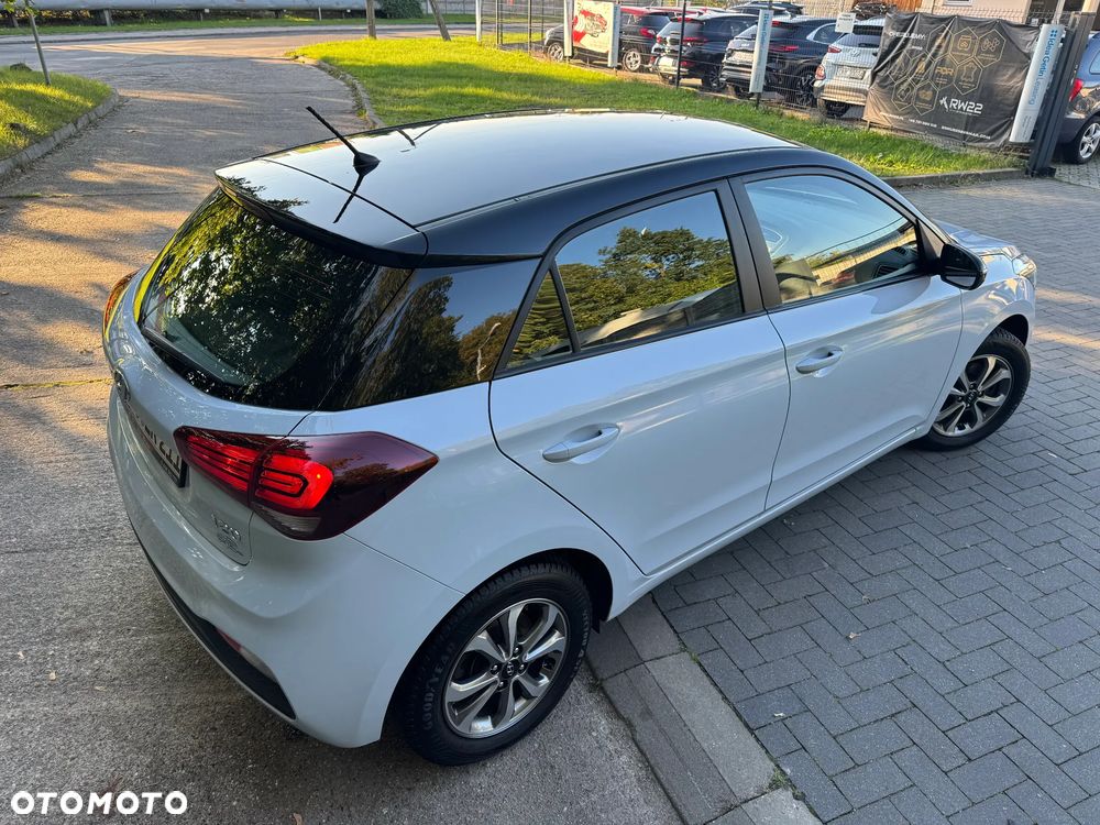 Hyundai i20 - 21
