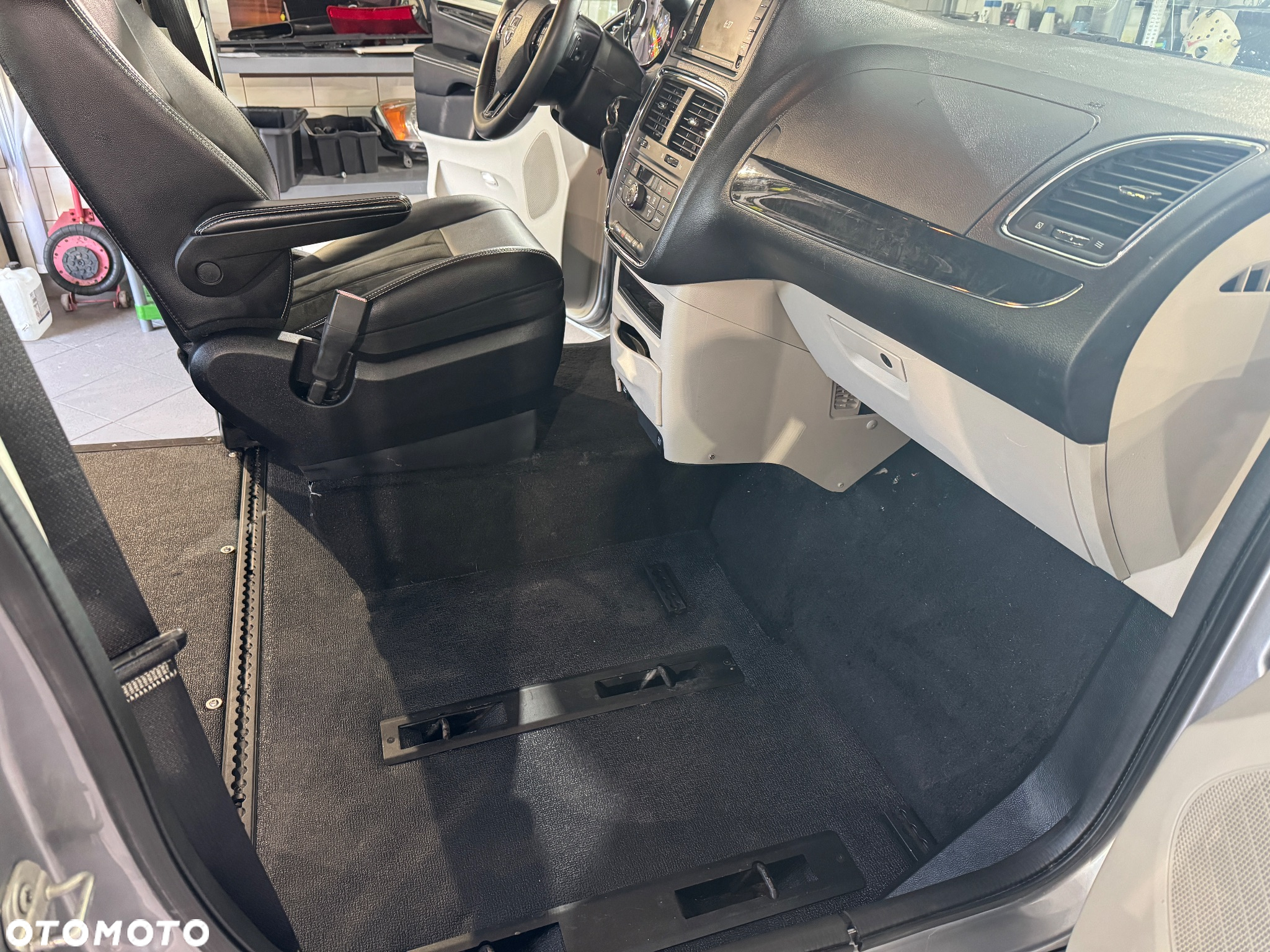 Dodge Grand Caravan 3.6 Express - 15