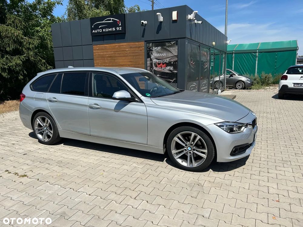 BMW Seria 3 318d Touring Sport Line - 2