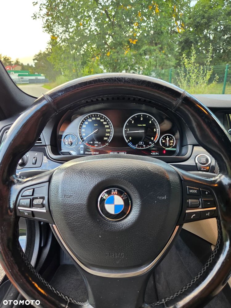 BMW Seria 5 520d Luxury Line - 29