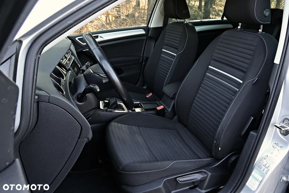Volkswagen Golf Variant 2.0 TDI 4Motion BlueMotion Technology Cup - 29