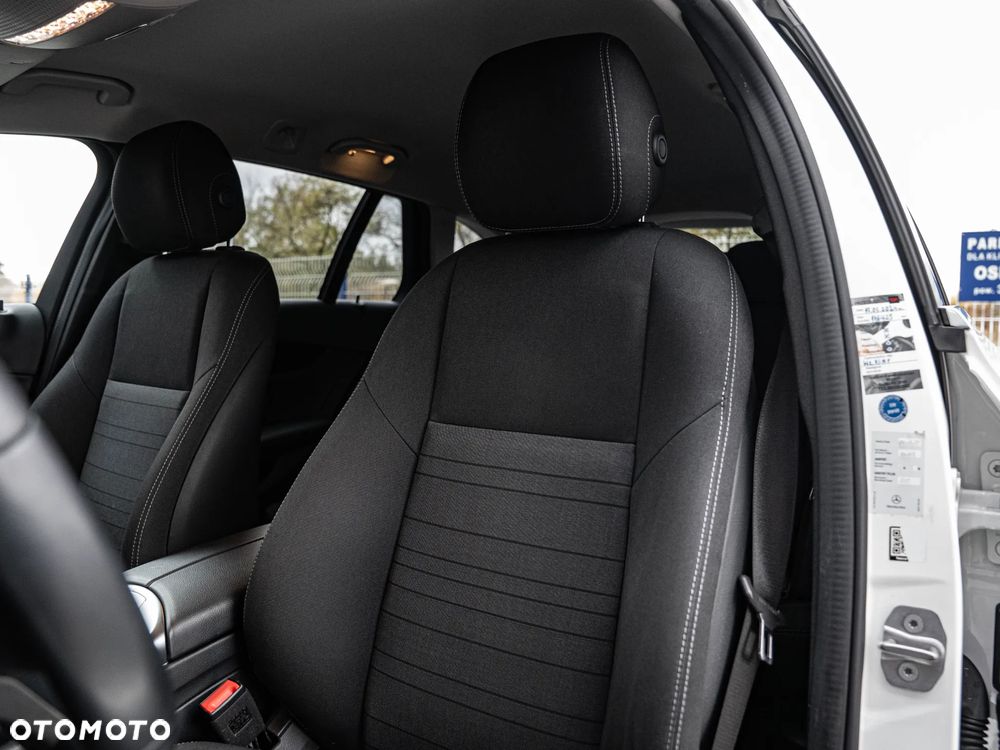 Mercedes-Benz Klasa C 220 d 4Matic T 9G-TRONIC Exclusive - 24