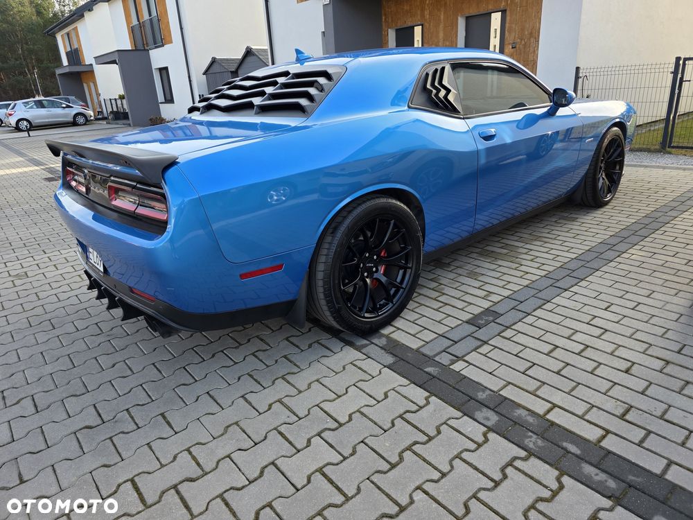 Dodge Challenger - 3