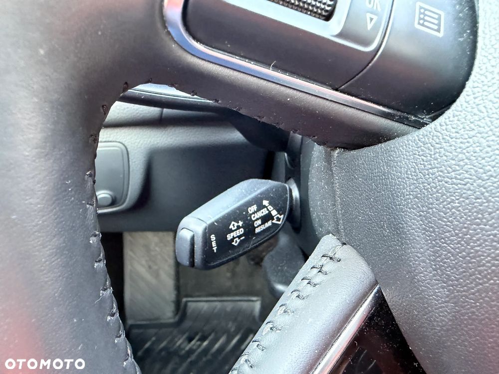 Audi A6 Avant 2.0 TDI Ultra S tronic - 36