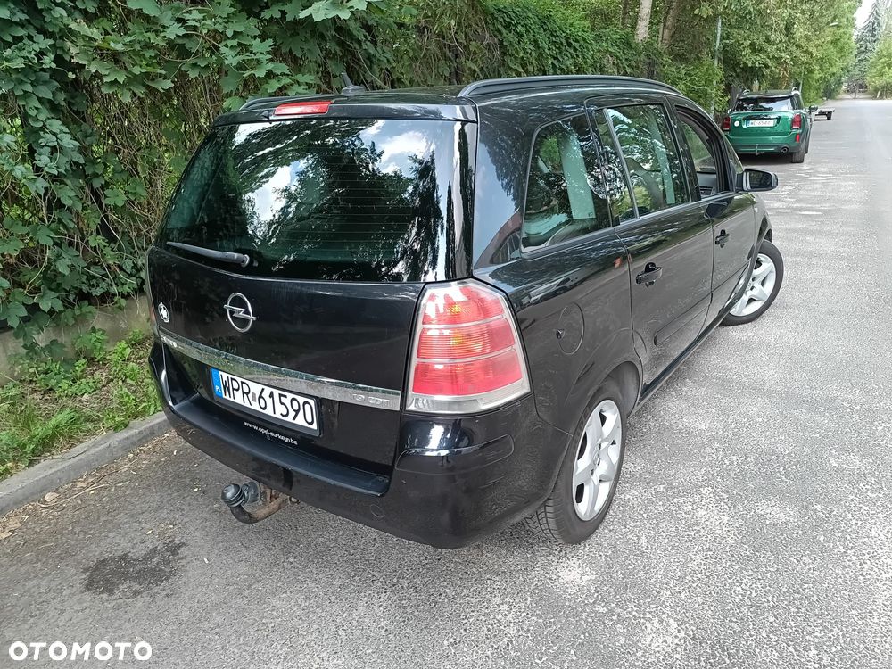 Opel Zafira 1.9 CDTI - 12