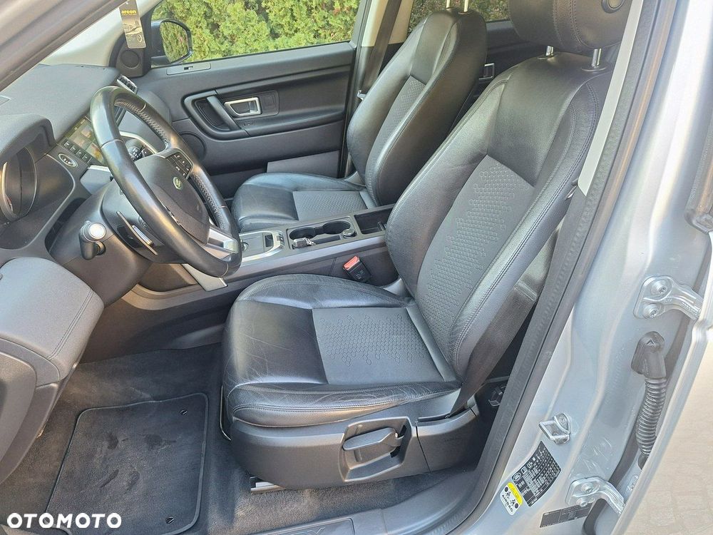 Land Rover Discovery Sport - 10