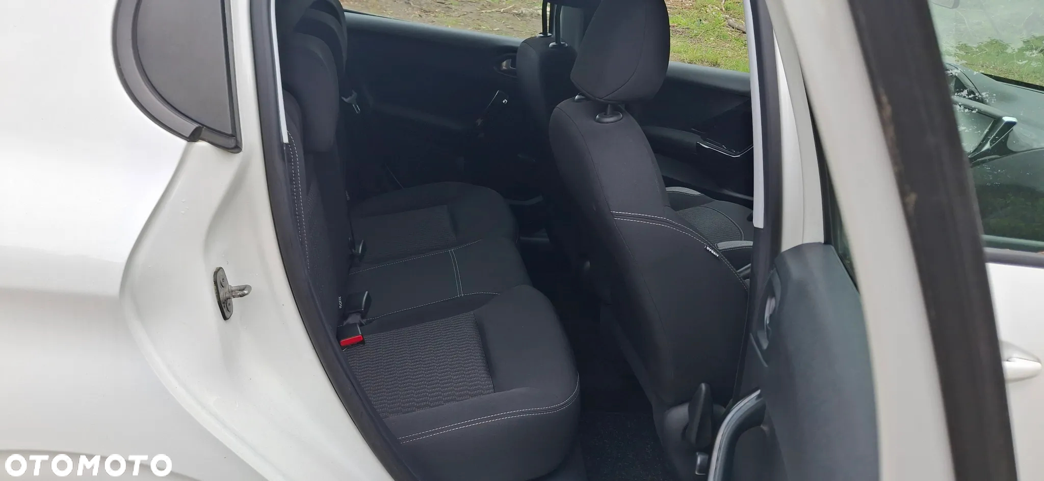 Peugeot 208 1.2 PureTech GPF Allure S&S - 12