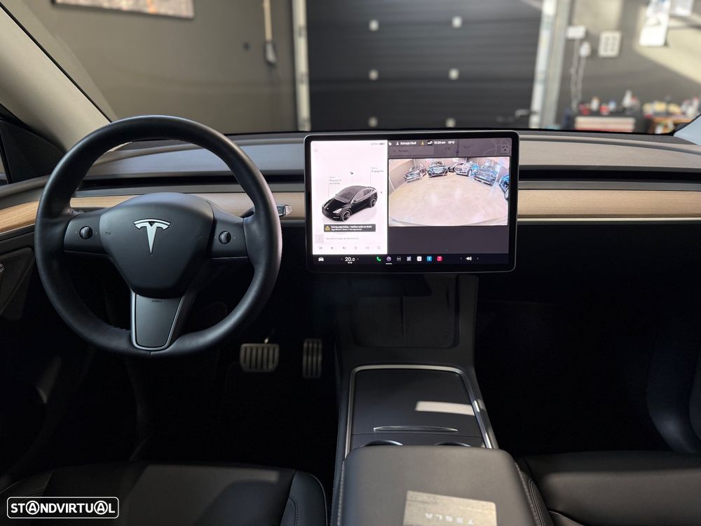 Tesla Model Y Performance Dual Motor AWD - 38