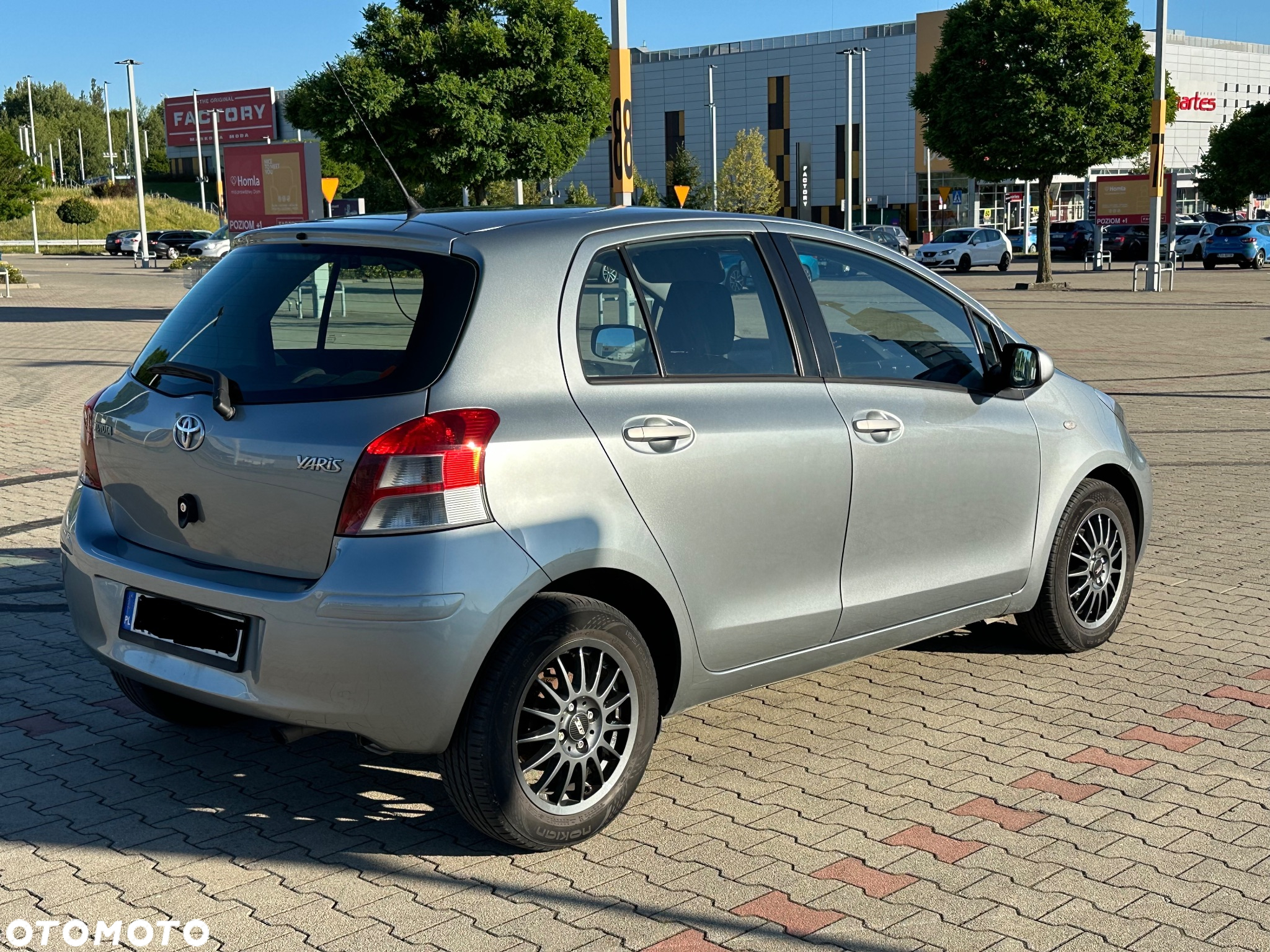 Toyota Yaris 1.33 Premium - 4