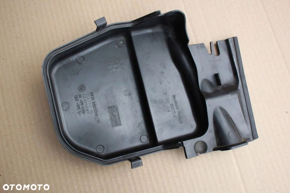 Osłona podszybia PRAWA BMW e90 e91 e92 e93 e81 e82 e87 e88 6925018 - 2