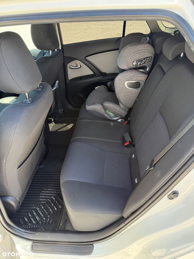 Toyota Avensis 2.0 D-4D Premium - 12