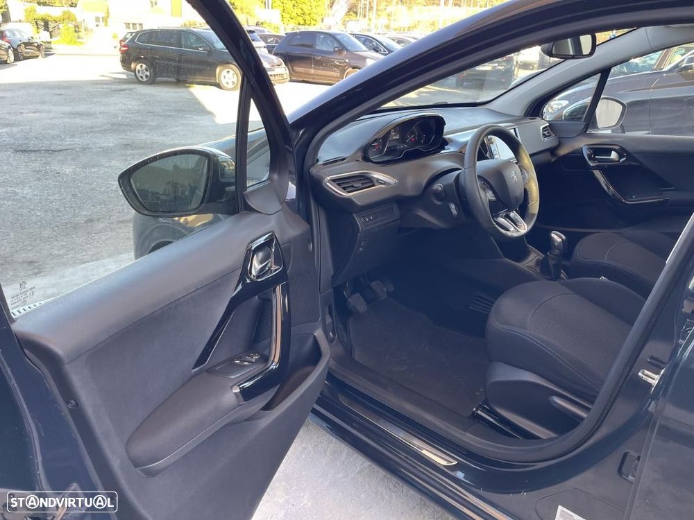 Peugeot 208 1.2 PureTech Style - 9
