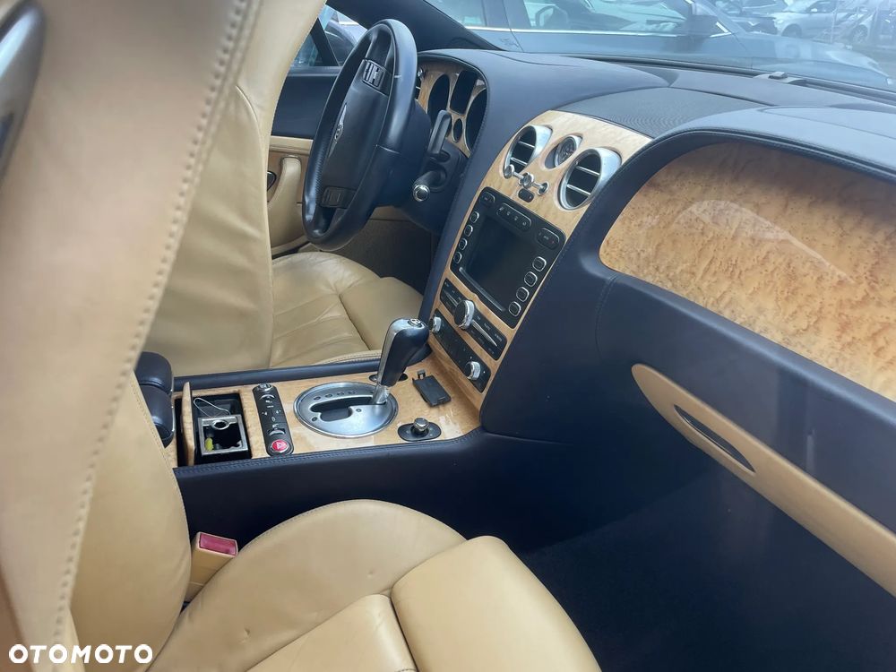 Bentley Continental GT Standard - 13