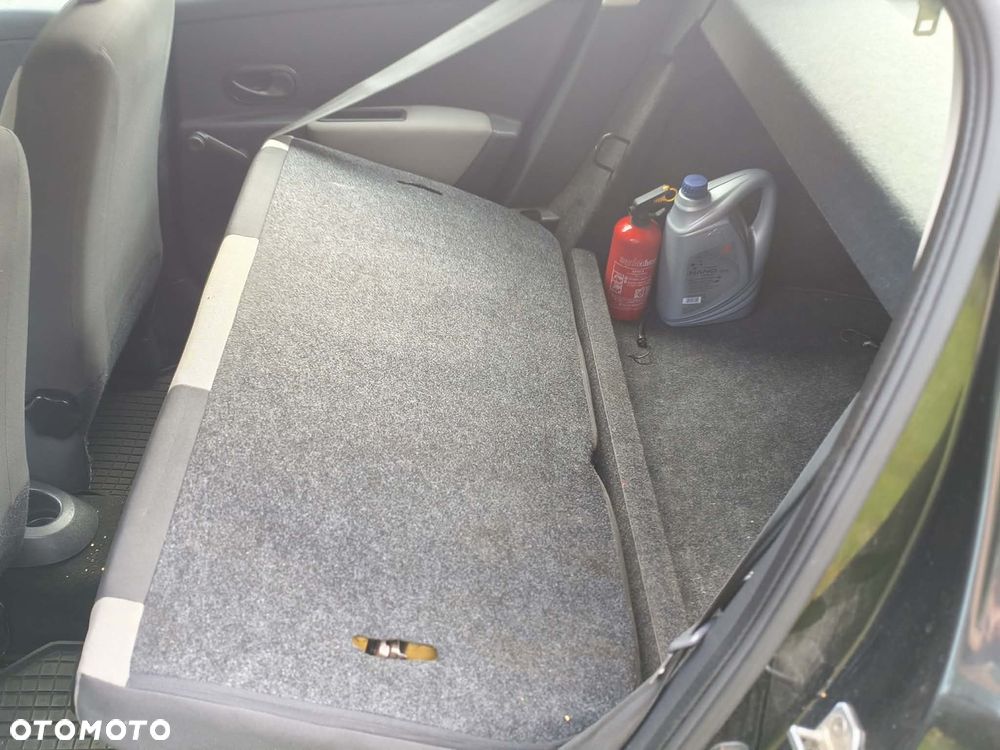 Renault Clio - 6