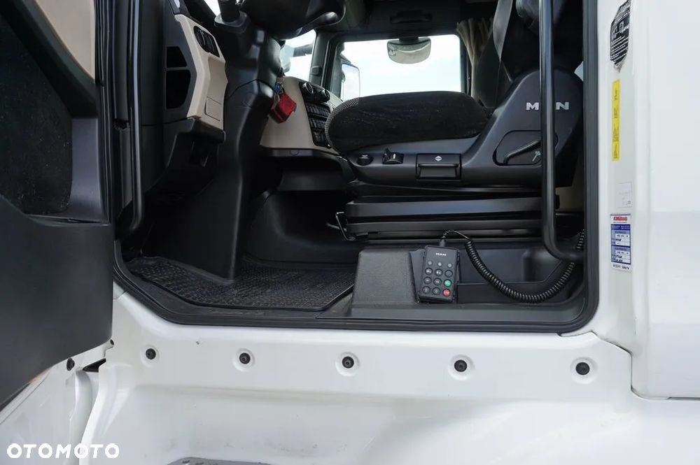 MAN TGX 18.460 LOW-DECK RETARDER ACC * 574 000 KM * 2019 - 7