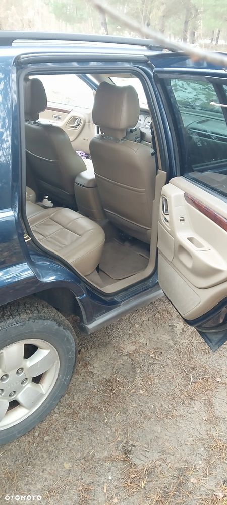 Jeep Grand Cherokee - 11