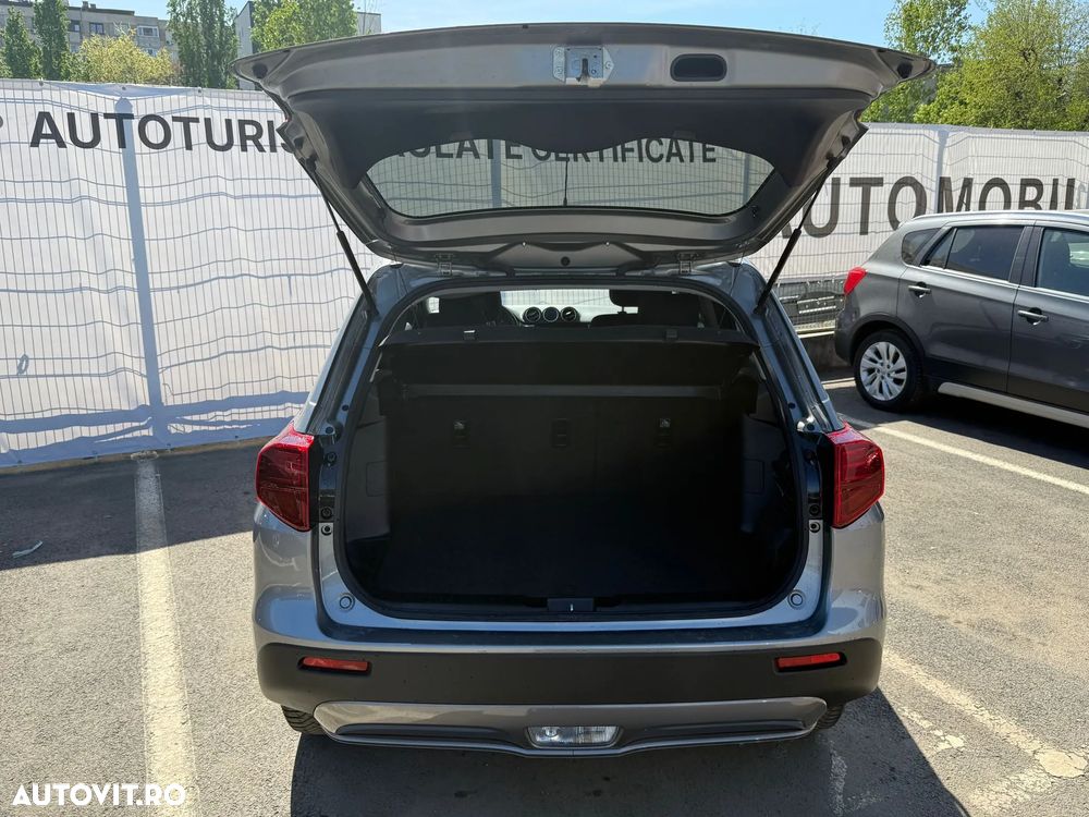 Suzuki Vitara 1.5 HEV Passion - 12
