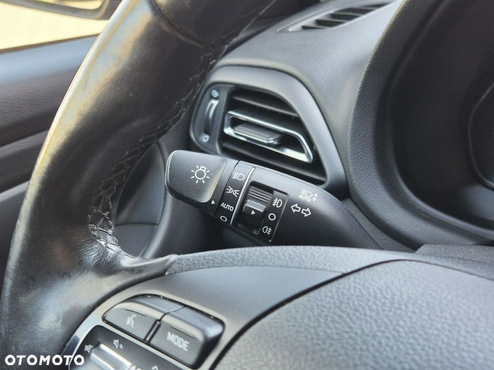Hyundai i30 1.5 T-GDI 48V Smart - 24