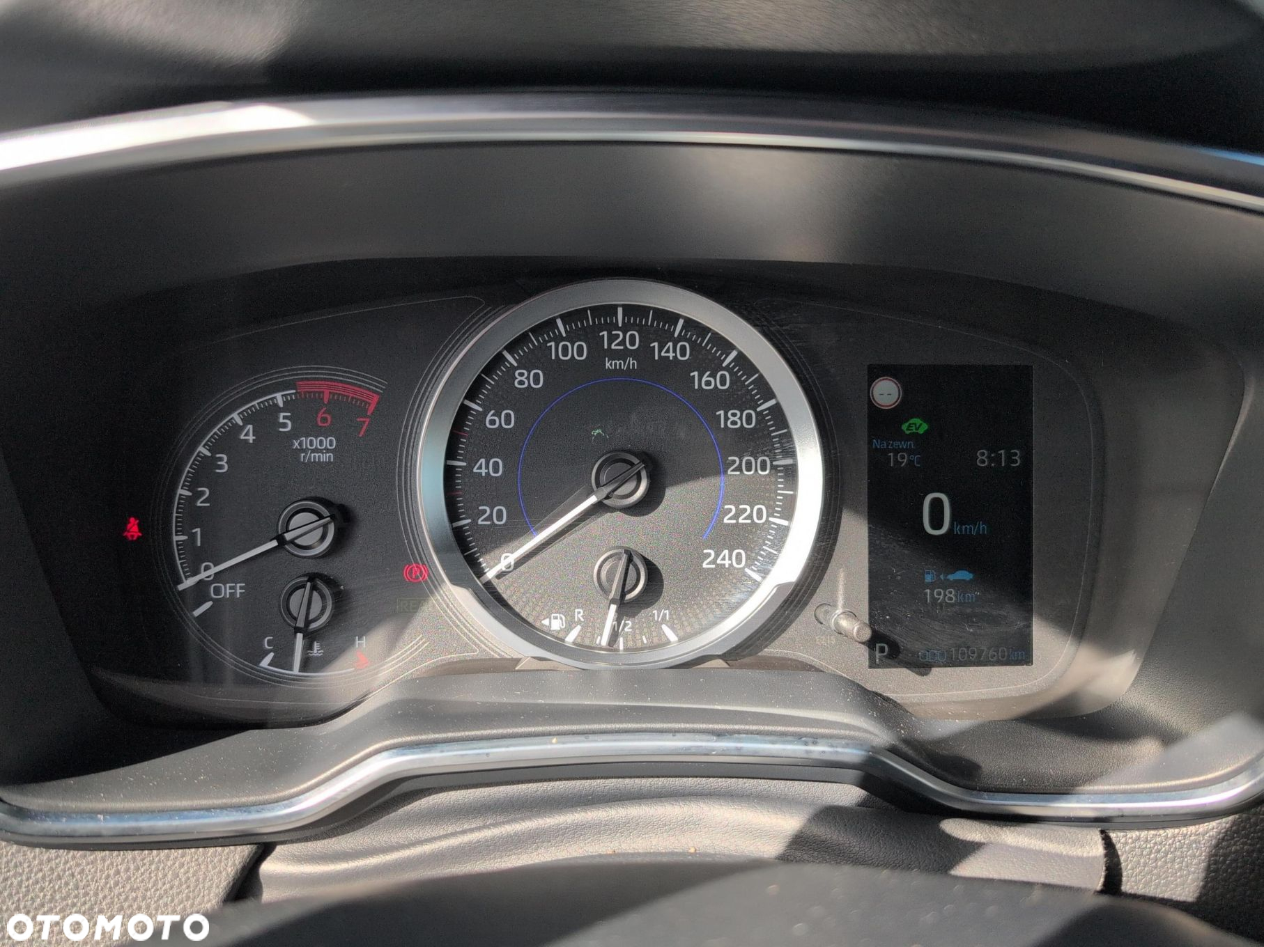 Toyota Corolla 1.8 Hybrid Comfort - 17