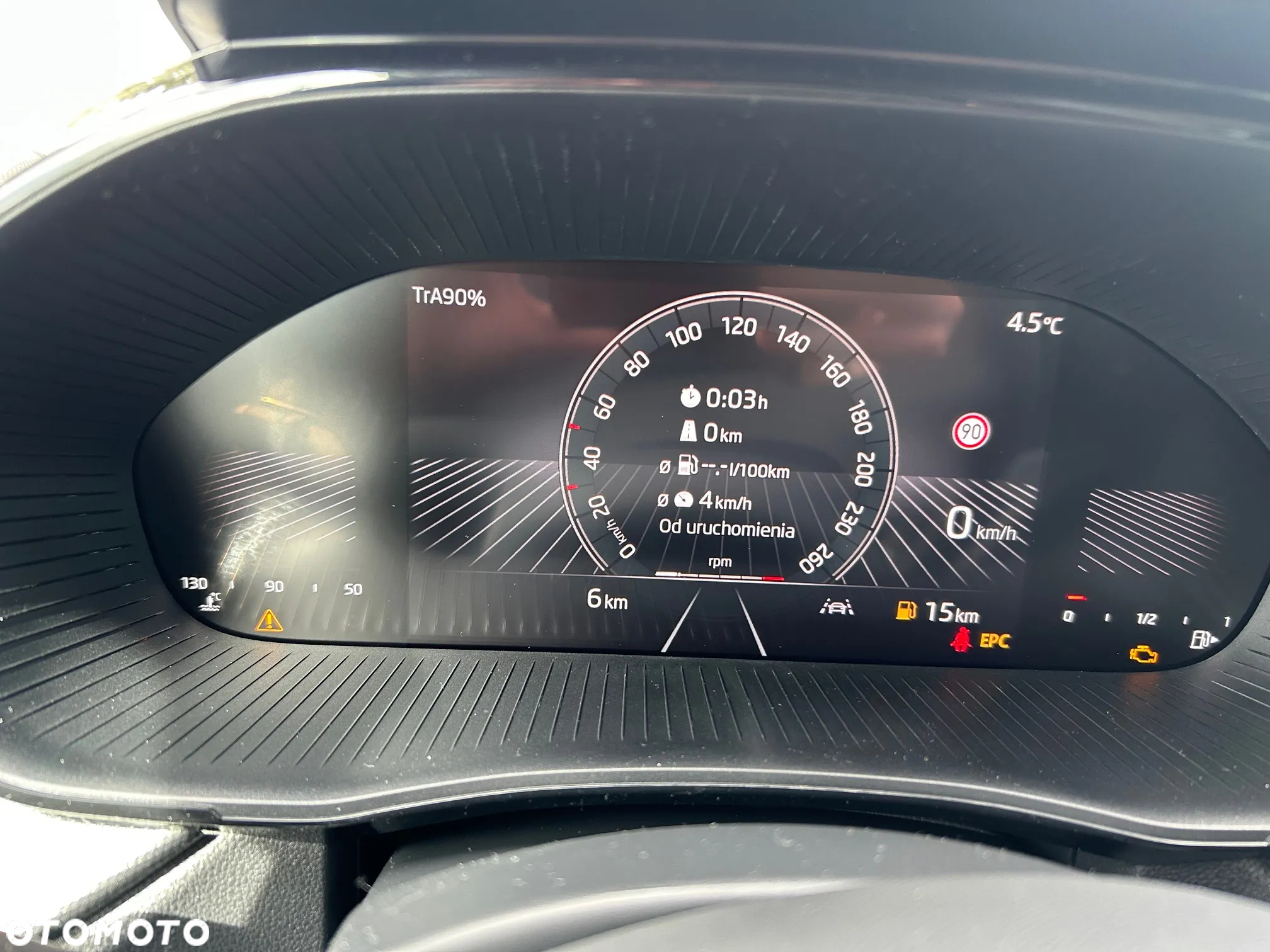 Skoda Fabia 1.0 Essence - 10