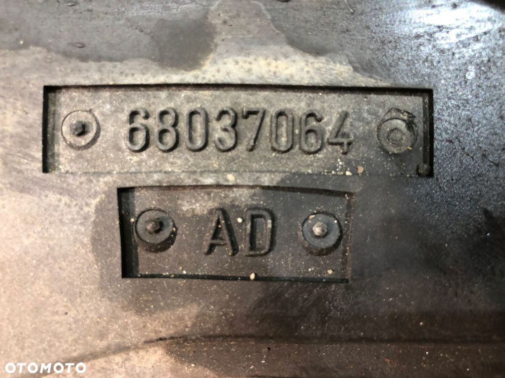 grand cherokee wk2 osłona podwozia 3.0crd - 3