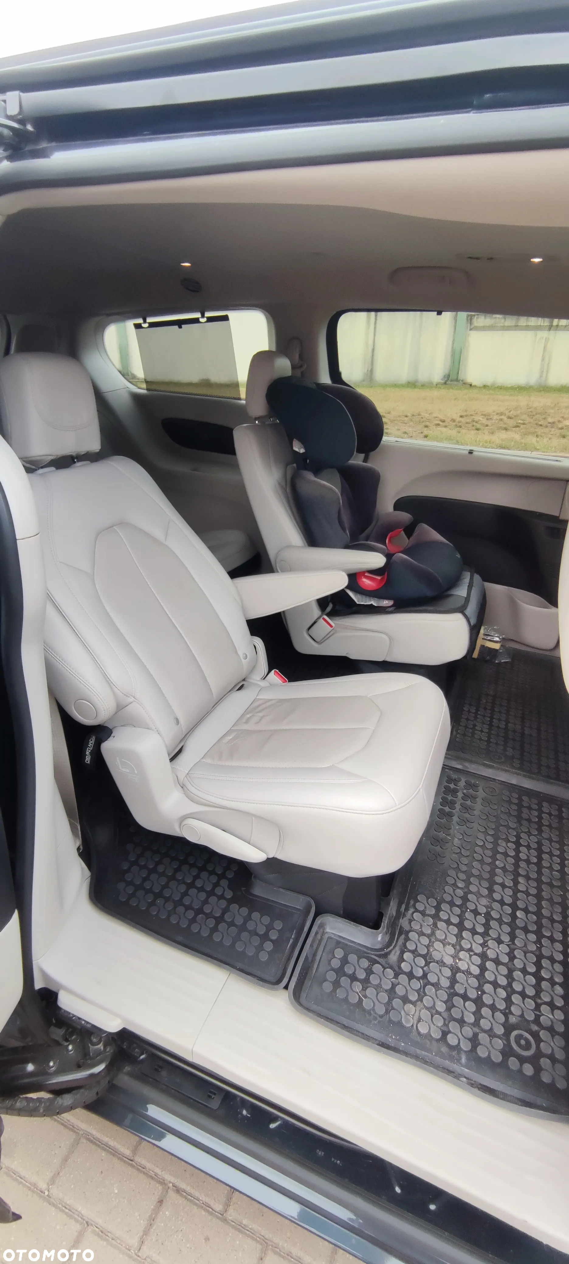 Chrysler Pacifica - 9