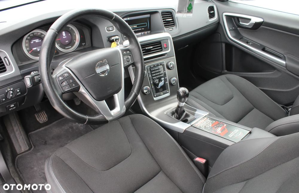 Volvo S60 D3 Summum - 25