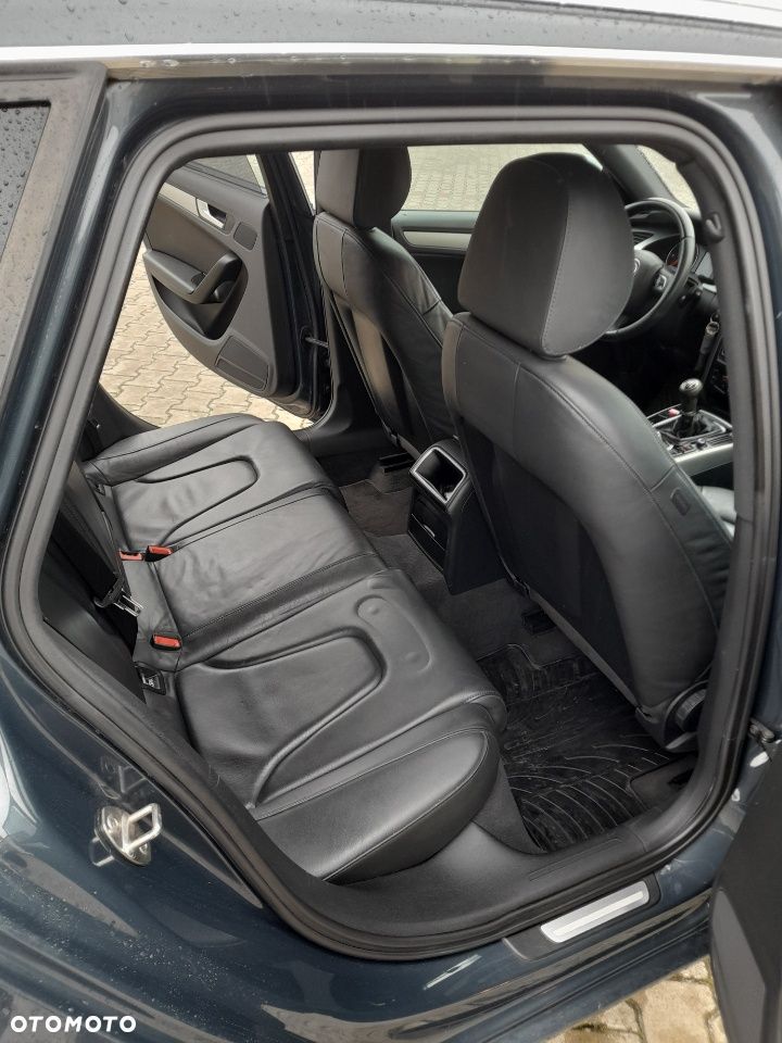 Audi A4 Avant - 9
