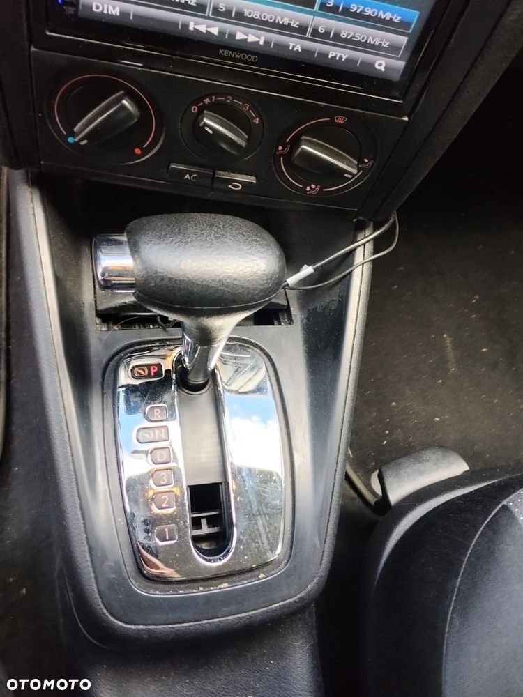 Volkswagen Golf - 12