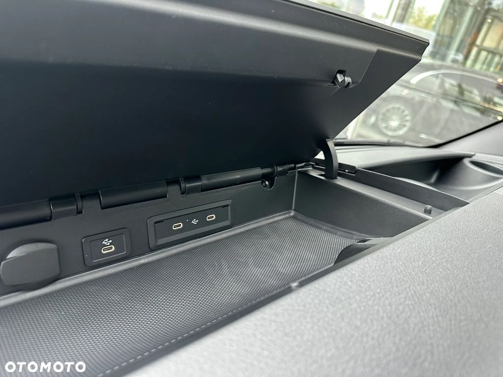 Mercedes-Benz Sprinter - 15
