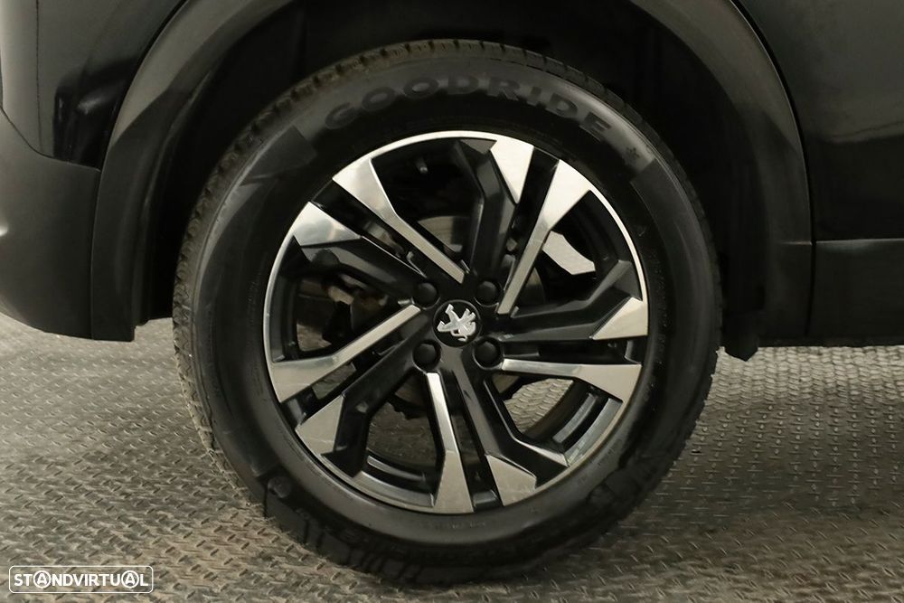 Peugeot 2008 1.2 PureTech GT EAT8 - 5