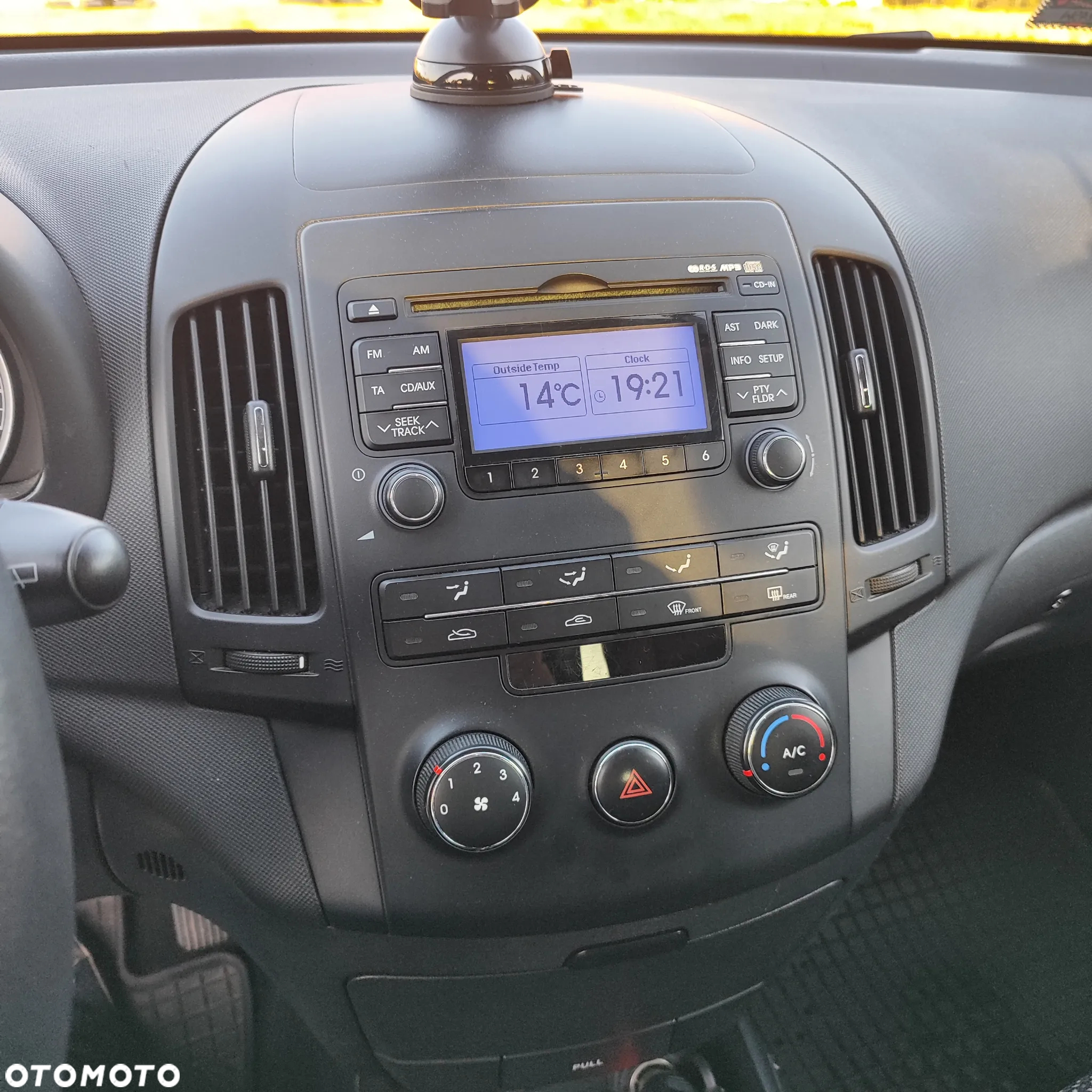 Hyundai i30 1.4 Classic + - 12
