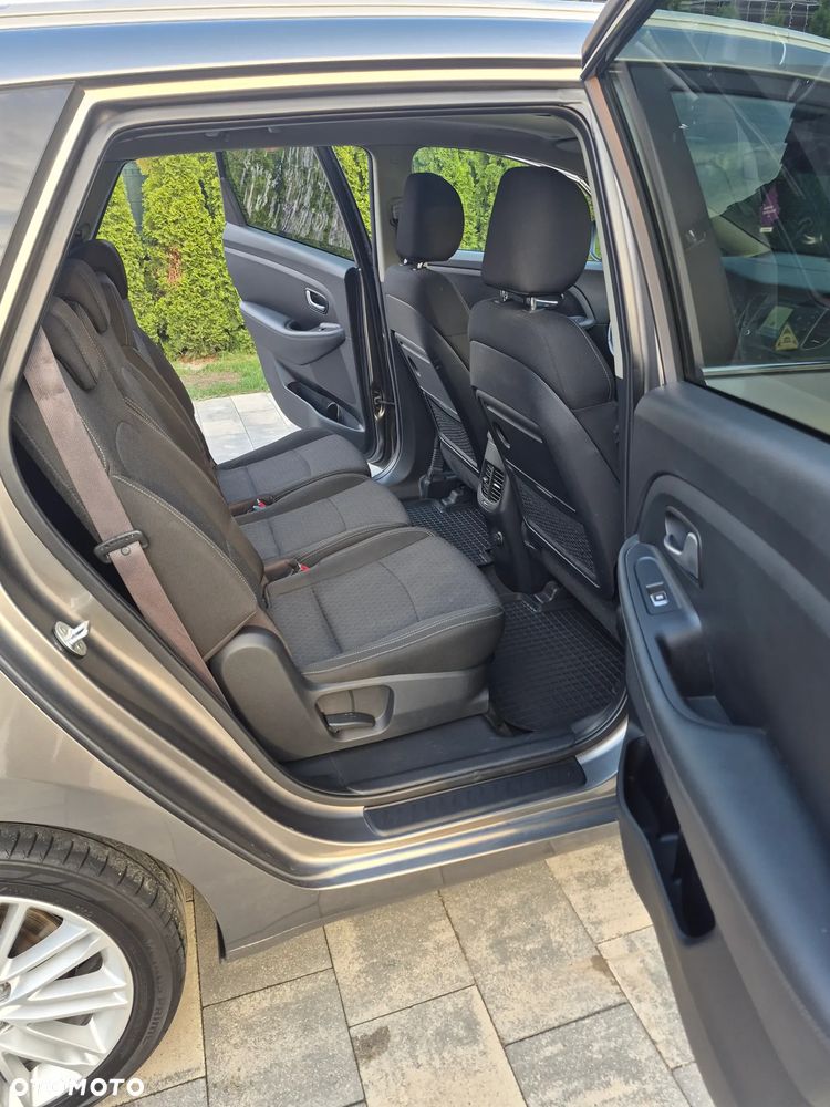 Kia Carens 1.7 CRDi 115 Dream Team Edition - 18