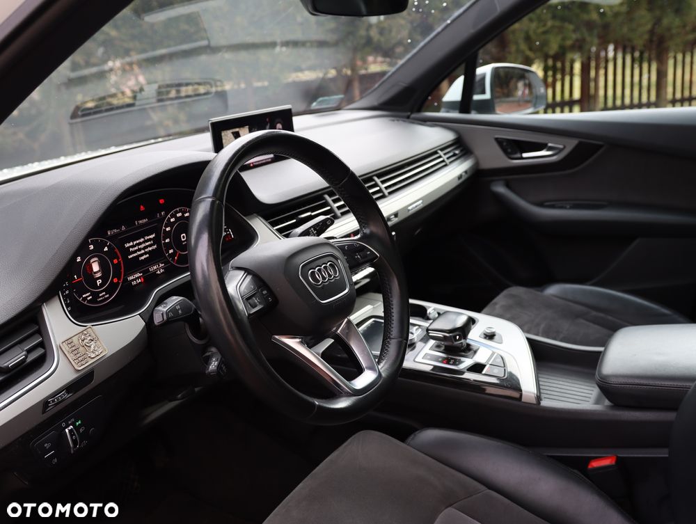 Audi Q7 - 35