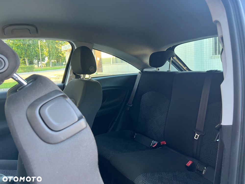 Opel Corsa - 12