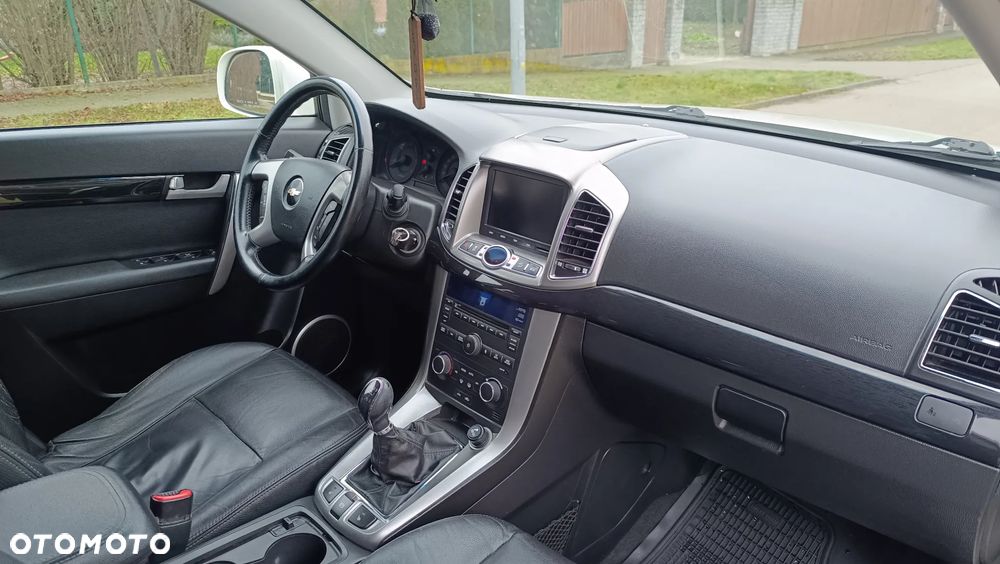 Chevrolet Captiva 2.2 D LT+ - 16