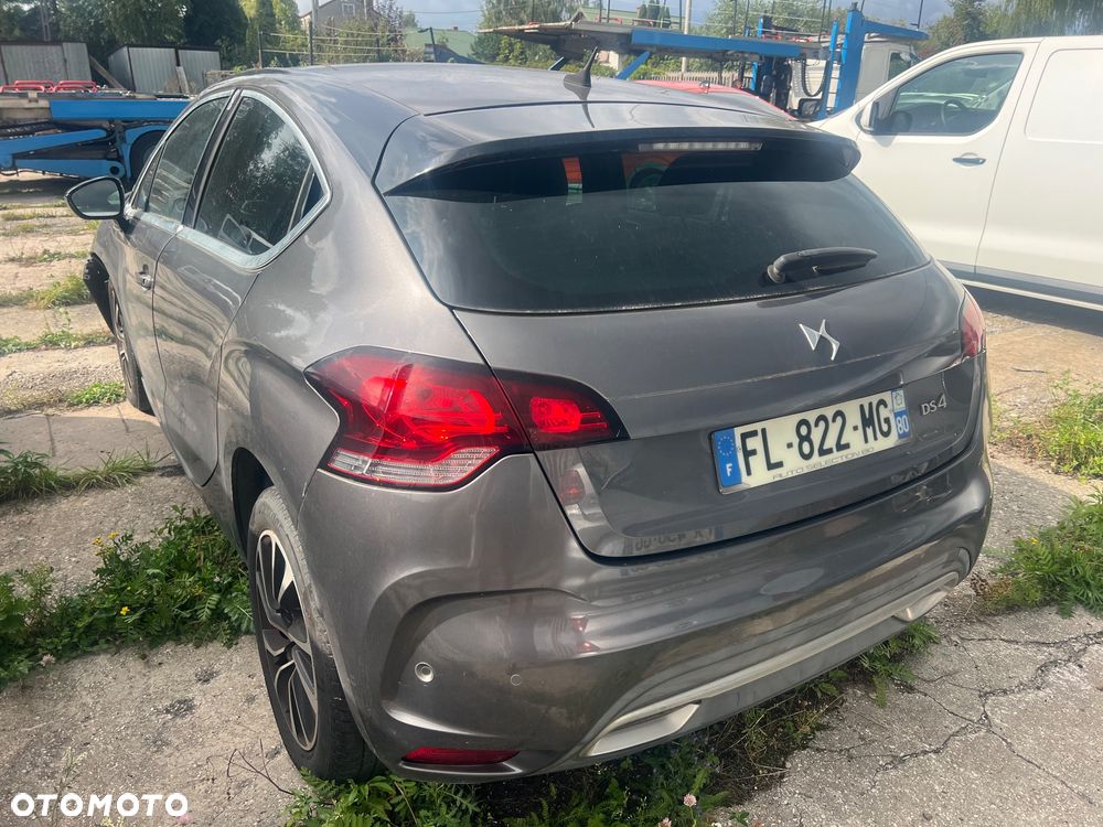 Citroën DS4 1.6 e-HDi SoChic MCP - 6
