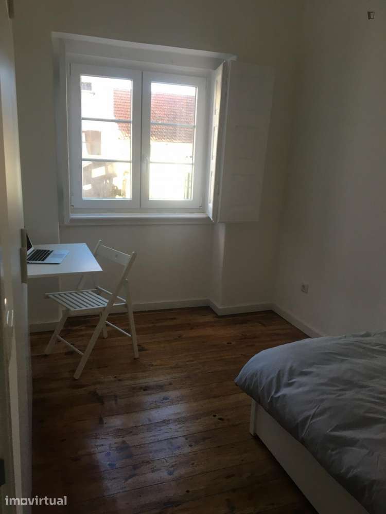 Quarto - localizado em Pontinha Lisbon - Grande imagem: 2/25