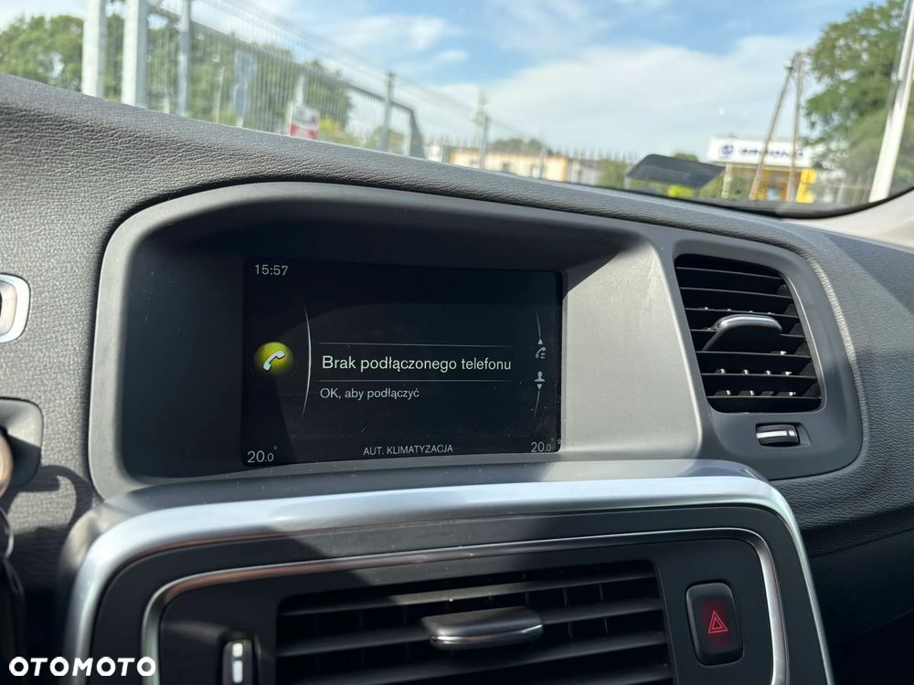 Volvo V60 T4 Momentum - 19