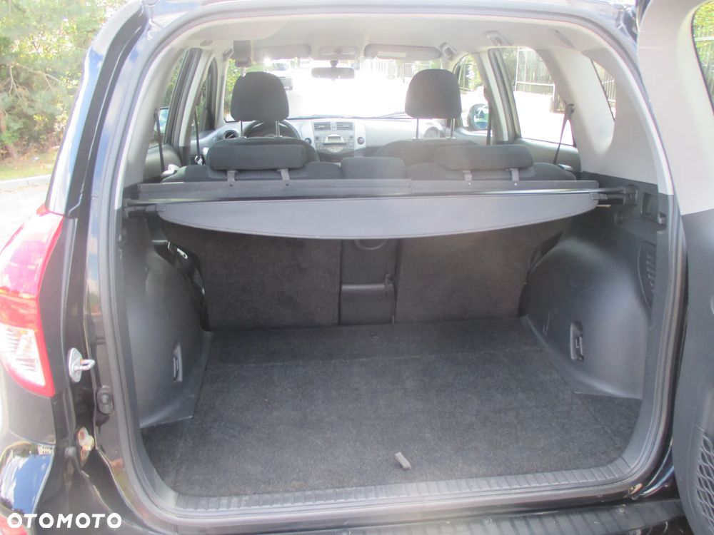 Toyota RAV4 2.0 VVT-i Sol - 26