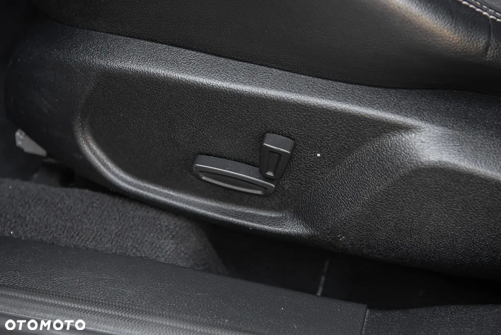 Ford Mondeo 2.5 Titanium - 18