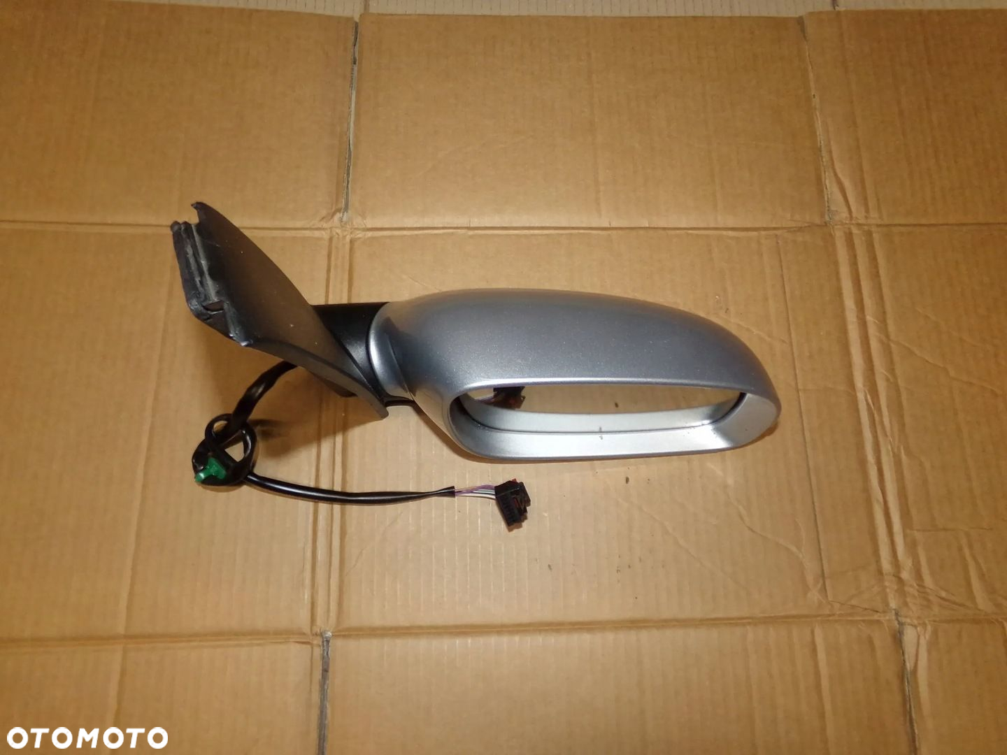 LUSTERKO PRAWE 6 PINOWE VW TOURAN EUROPA - 4