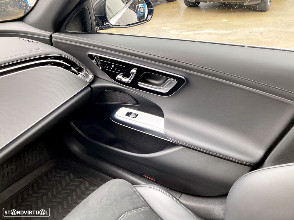 Mercedes-Benz E 300 e AMG Line - 18